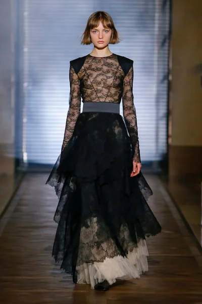 Look 5